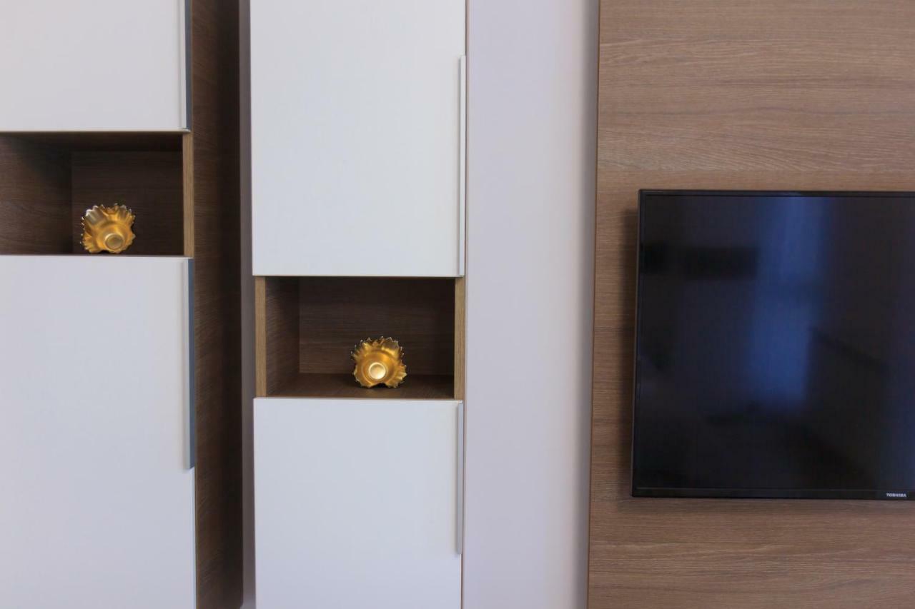 Gold Class Apartment Ams 63 Cluj-Napoca Buitenkant foto